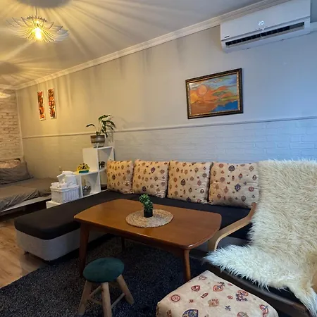 The Master And Margarita Apartment, майстора и маргарита 2 شقة *